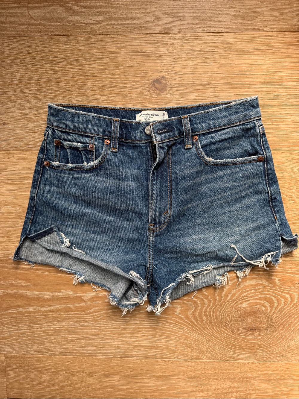 Abercrombie & Fitch Women's The Mom Short high rise